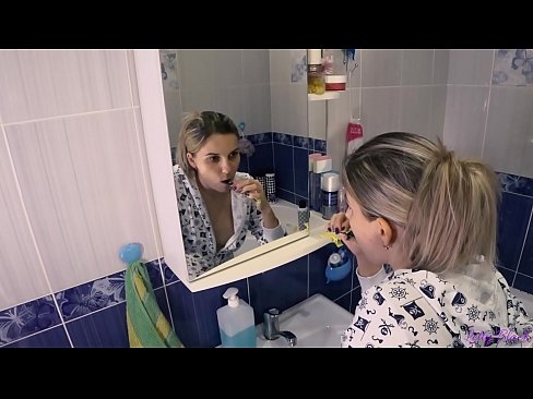 ❤️ Mae darnia gyda ifanc mewn pyjamas yn dod i ben cum llafar yn ass - letty du ❤️ Rhyw super wrthon ni ❤